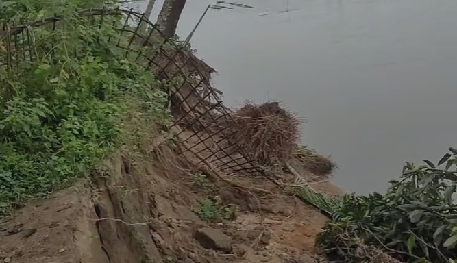 গৰাখহনীয়াৰ কবলত বকোৰ অসম মেঘালয় সীমান্তৱৰ্তী অঞ্চল ।