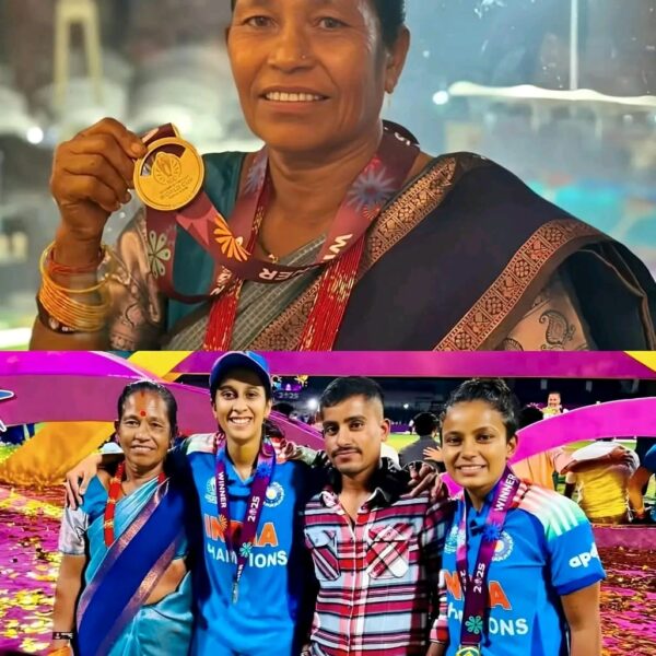 মোৰ মায়ে মেডেল পিন্ধিছে, বিশ্বকাপ ট্ৰফীৰ সৈতে ফটো&hellip;