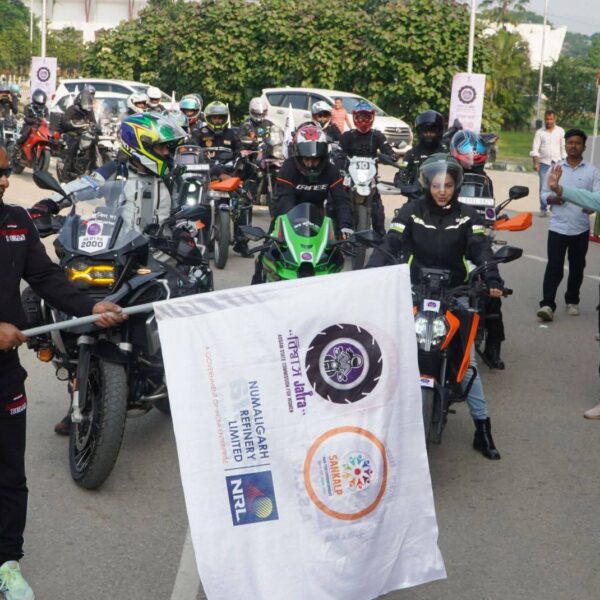 বাইক চলাই আঙুৰলতা ডেকাই আৰম্ভ কৰিলে ‘বিশ্বাস যাত্ৰা’