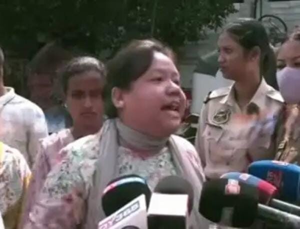 শিলসাঁকোৰ উচ্ছেদিতৰ দ্বাৰা দিছপুৰ থানা ঘেৰাও