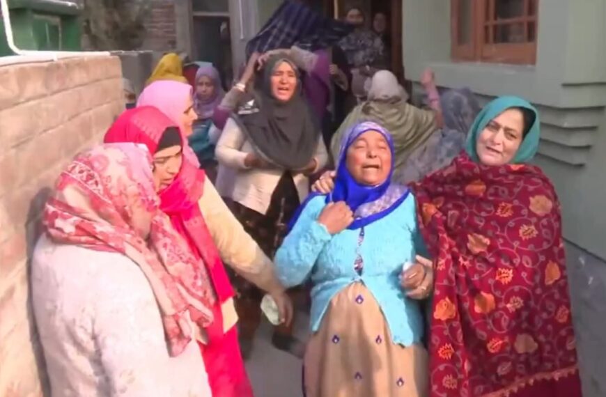 কূটাঘাত নে দুৰ্ঘটনা! কাশ্মীৰৰ নৌগাম…