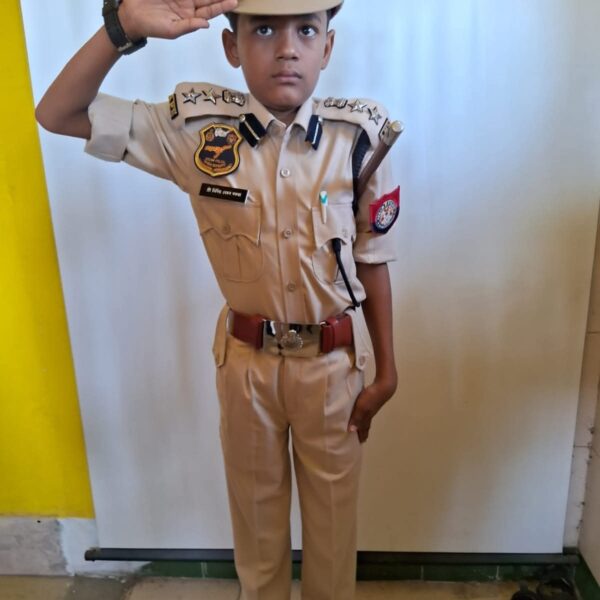 ইতিহাস ৰচি আৰক্ষী অধীক্ষকৰ চকীত বহিল ১২ বছৰীয়া…