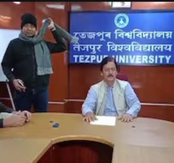 তেজপুৰ বিশ্ববিদ্যালয়ৰ নতুন ভাৰপ্ৰাপ্ত উপাচাৰ্যৰ দায়িত্ব গ্ৰহণ জ্যেষ্ঠ&hellip;