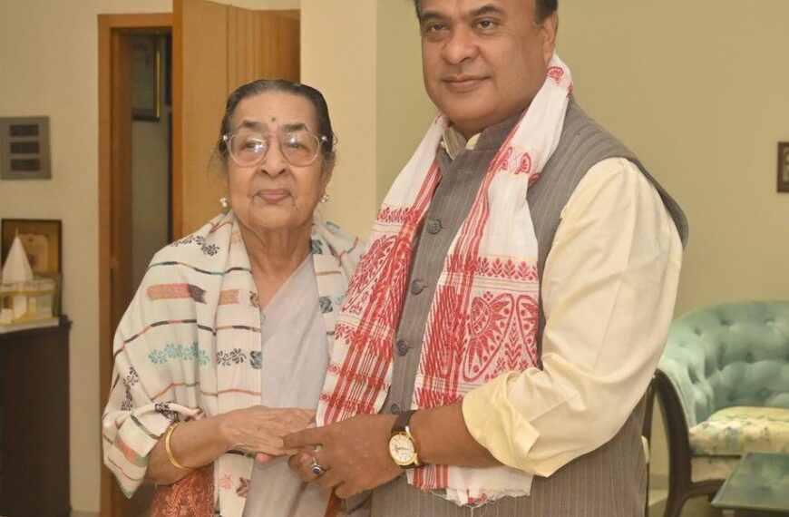 মাতৃৰ আশিস লৈ সহস্ৰাধিক সমৰ্থকৰ সৈতে মনোনয়ন দাখিল মুখ্যমন্ত্ৰী হিমন্ত বিশ্ব শৰ্মাৰ