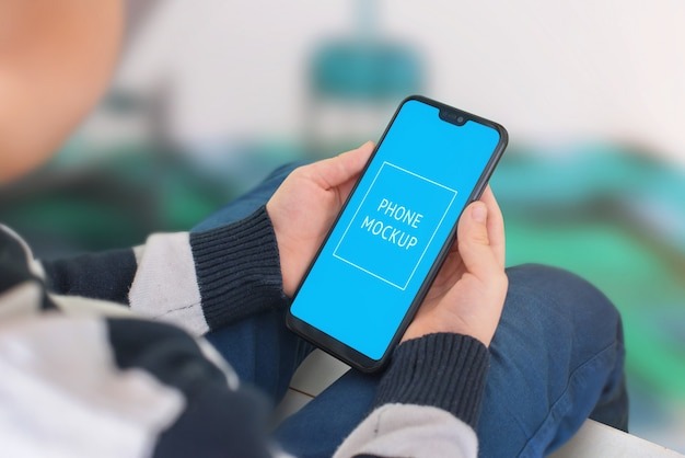 ১৬ বছৰ তলৰ কিশোৰ-কিশোৰীৰ বাবে নিষিদ্ধ হ’ল সামাজিক মাধ্যম