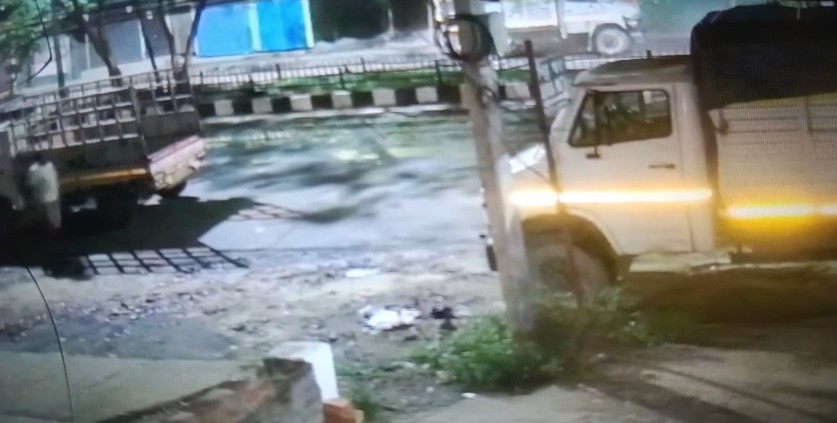 মহানগৰীত ভয়ংকৰ পথ দুৰ্ঘটনাৰ CCTV ফুটেজ পোহৰলৈ