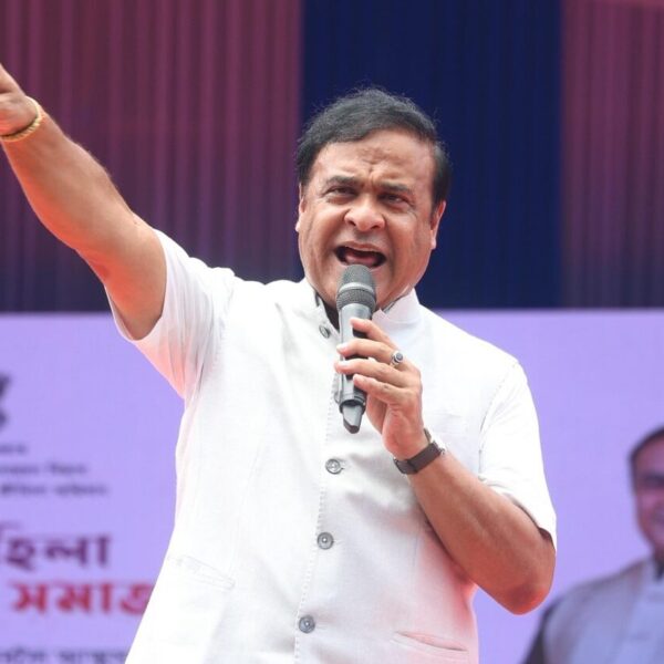 ৰাহুল গান্ধী এটা ক্ৰেকপট সম্পূৰ্ণ পাগল মানুহ এটা 