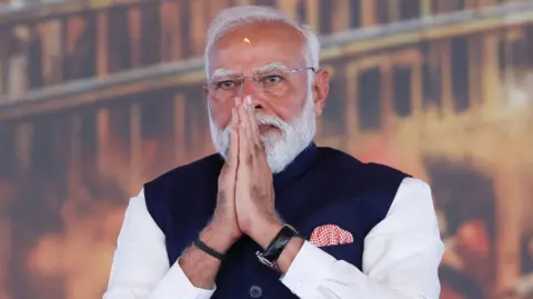নেদাৰলেণ্ডদৰ পৰা বিশ্ববাসীক ভয়াৱহ ভৱিষ্যতৰ সকীয়নি প্ৰধানমন্ত্ৰী মোদীৰ