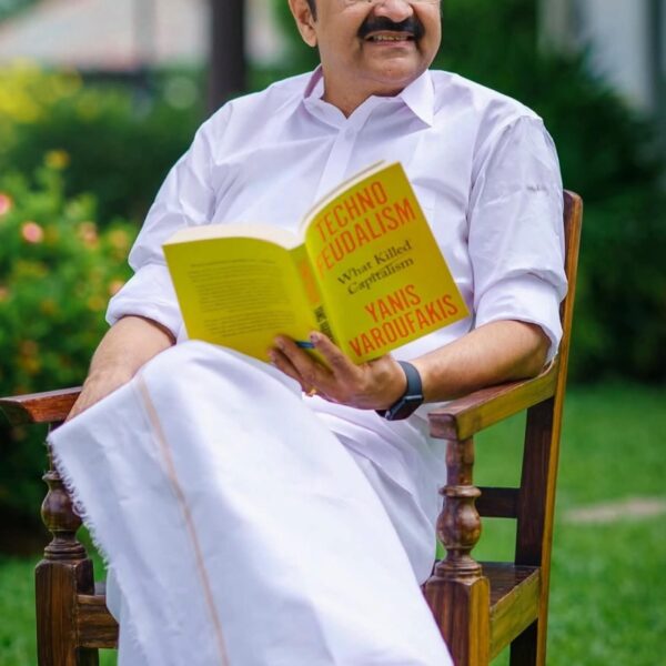 কেৰেলামৰ নতুন মুখ্যমন্ত্ৰী হিচাপে শপত ল’লে ভি ডি&hellip;