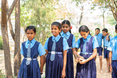 আজিৰে পৰা UNIFORM নিপিন্ধাকেও বিদ্যালয়লৈ যাব পাৰিব শিক্ষাৰ্থী