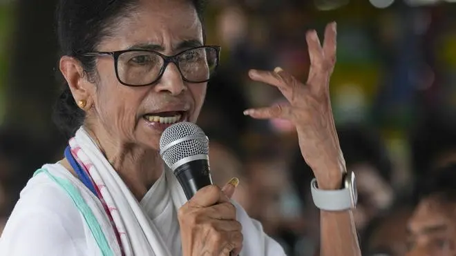বংগত মমতাৰ বিপৰ্যয়