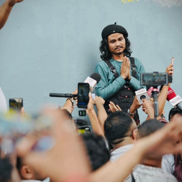বিপদত চিত্ৰশিল্পী মাৰ্শ্বেল বৰুৱা