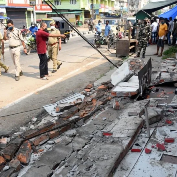 ধ্বংস হ’বলৈ ওলাইছে নেকি পৃথিৱী